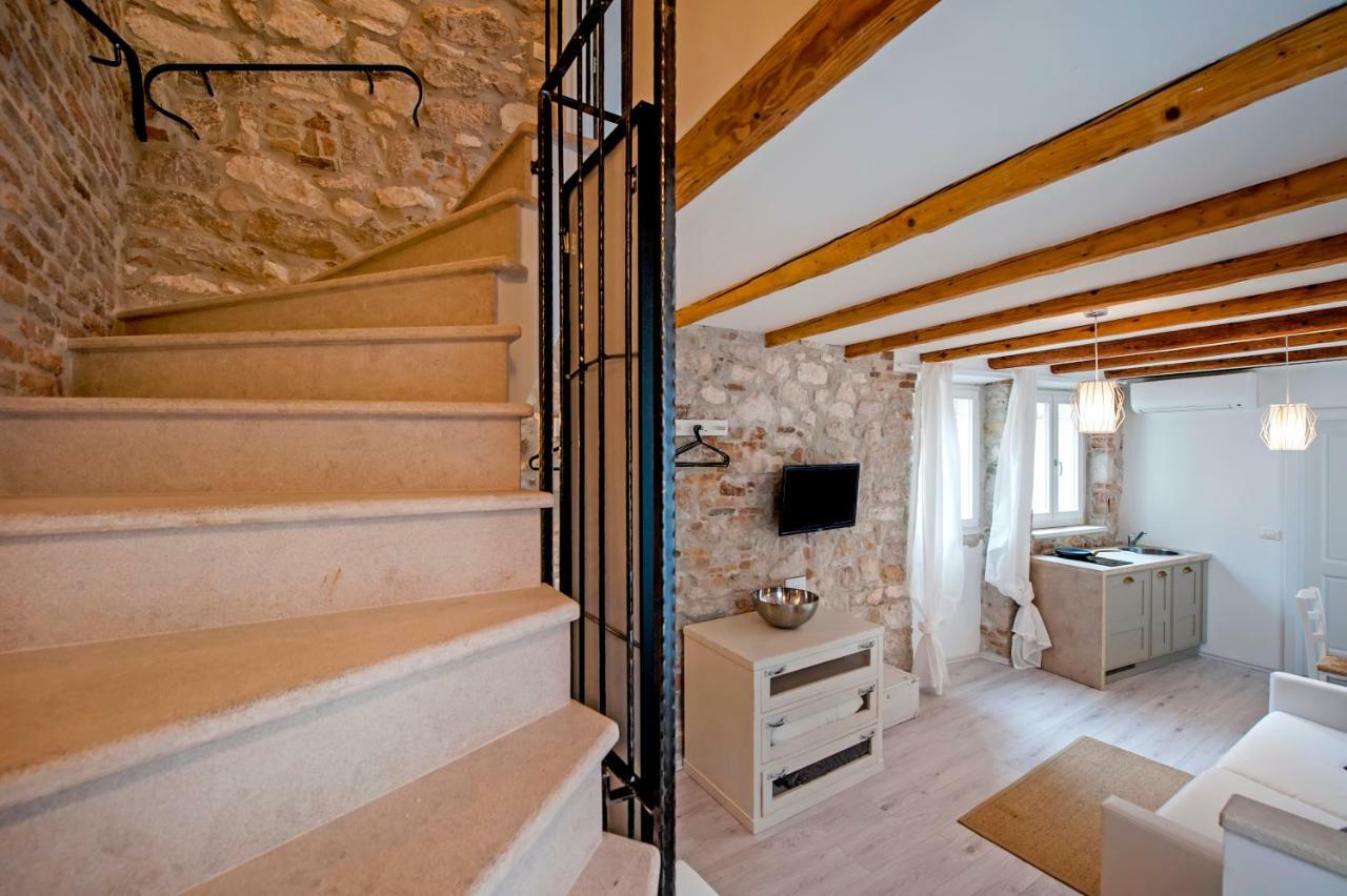 Apartment And Studio Ca' 3 Vie Rovinj Exterior photo